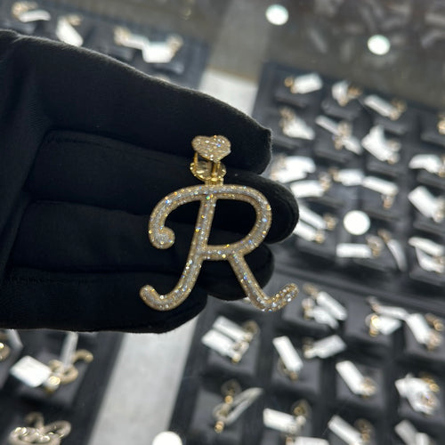 Diamond letter r